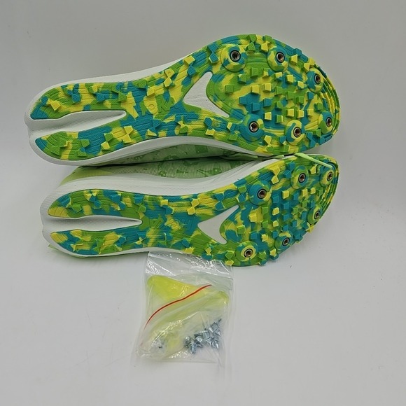 Hoka Crescendo XC Unisex Size 9.5M 11W Green 1141272-LLC NEW Cross Country Shoe